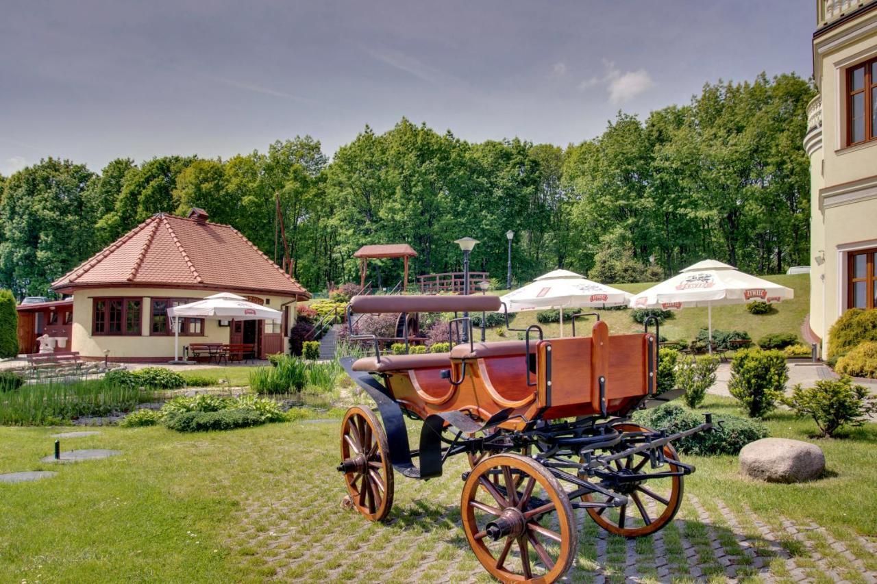 Zajazd Zlota Iglica Pogrzebien Buitenkant foto