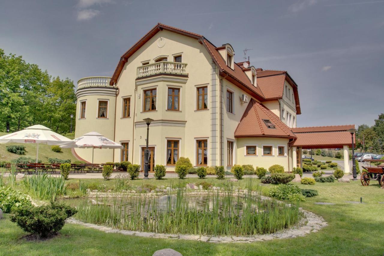 Zajazd Zlota Iglica Pogrzebien Buitenkant foto